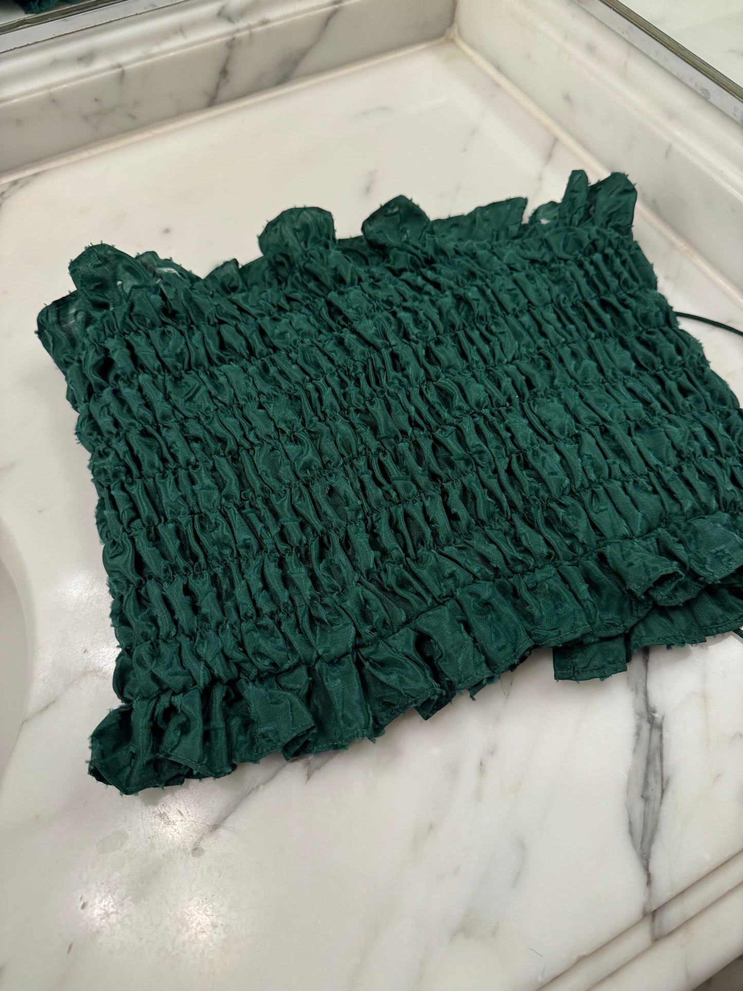 Poppy / ruffled cropped Top / Emerald